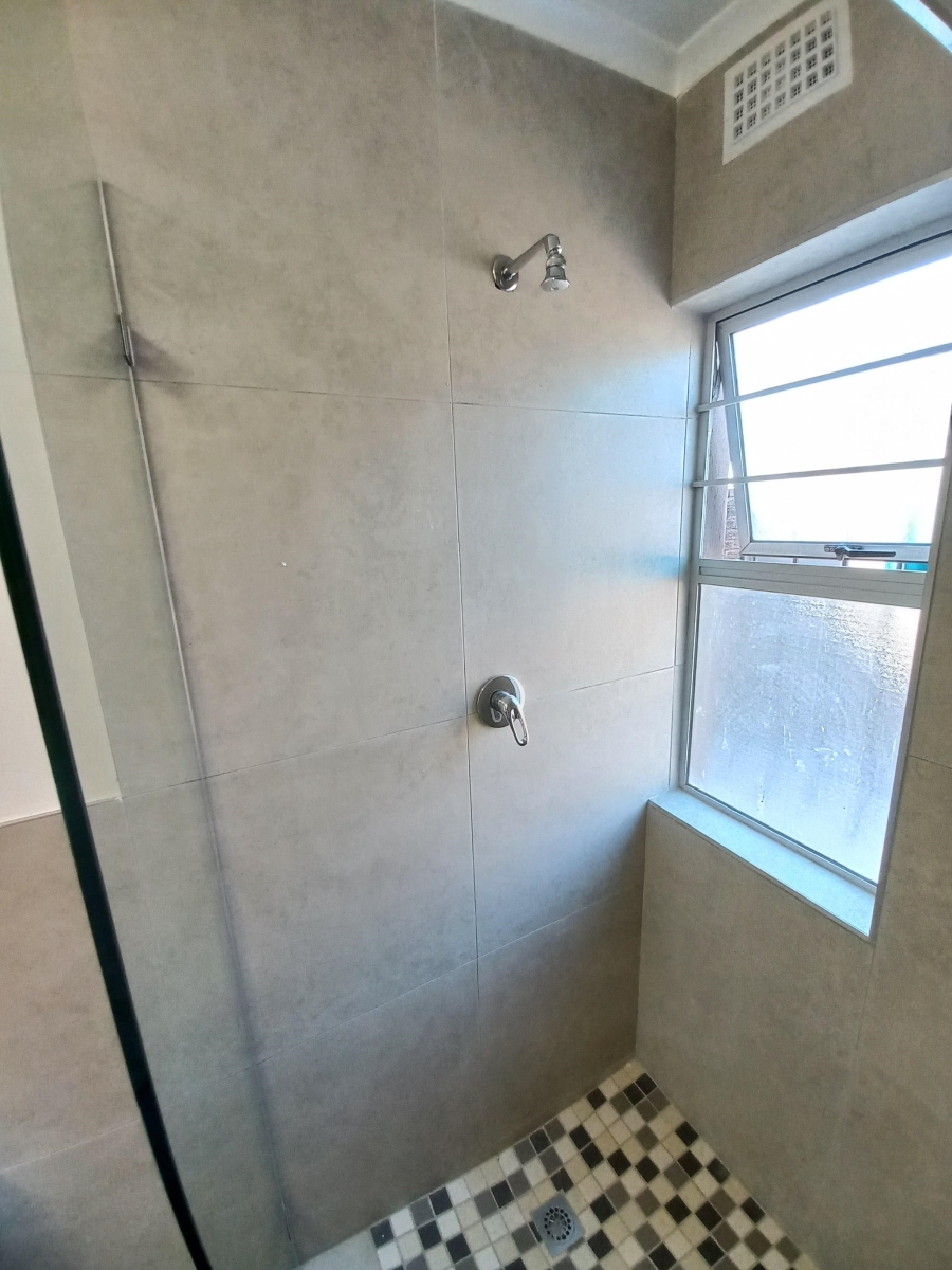 To Let 3 Bedroom Property for Rent in Gatesville Western Cape